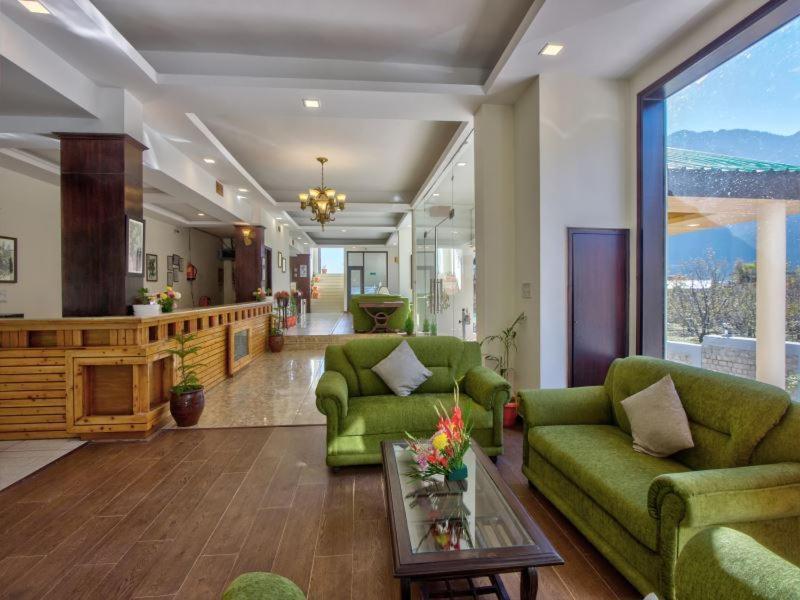 The Katoch Grand Resort Manāli Extérieur photo