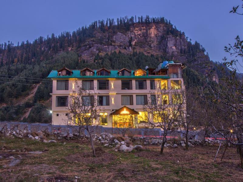 The Katoch Grand Resort Manāli Extérieur photo